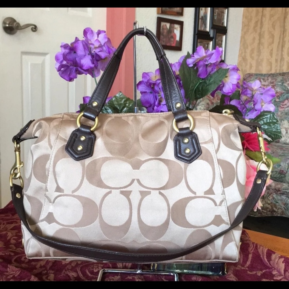 Coach purse - Picture 3 of 8